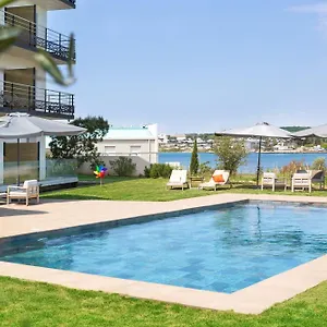 Hotel Golden Tulip & Rooftop Provence, Martigues